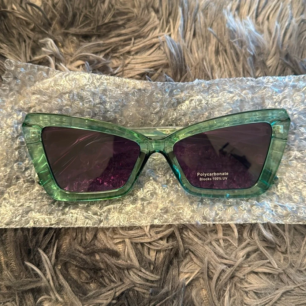 Kate Cat-Eye Sunglasses NEW 🏷️